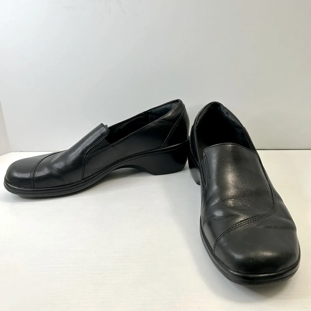 Clark’s Comfort Black Neutral Loafer Size 8.5